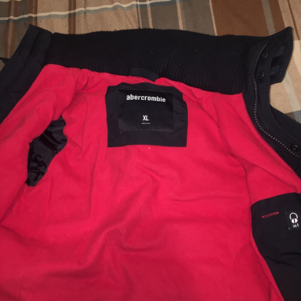 Jacket - Picture 3 of 4